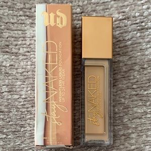 Urban Decay Weightless Liquid Foundation